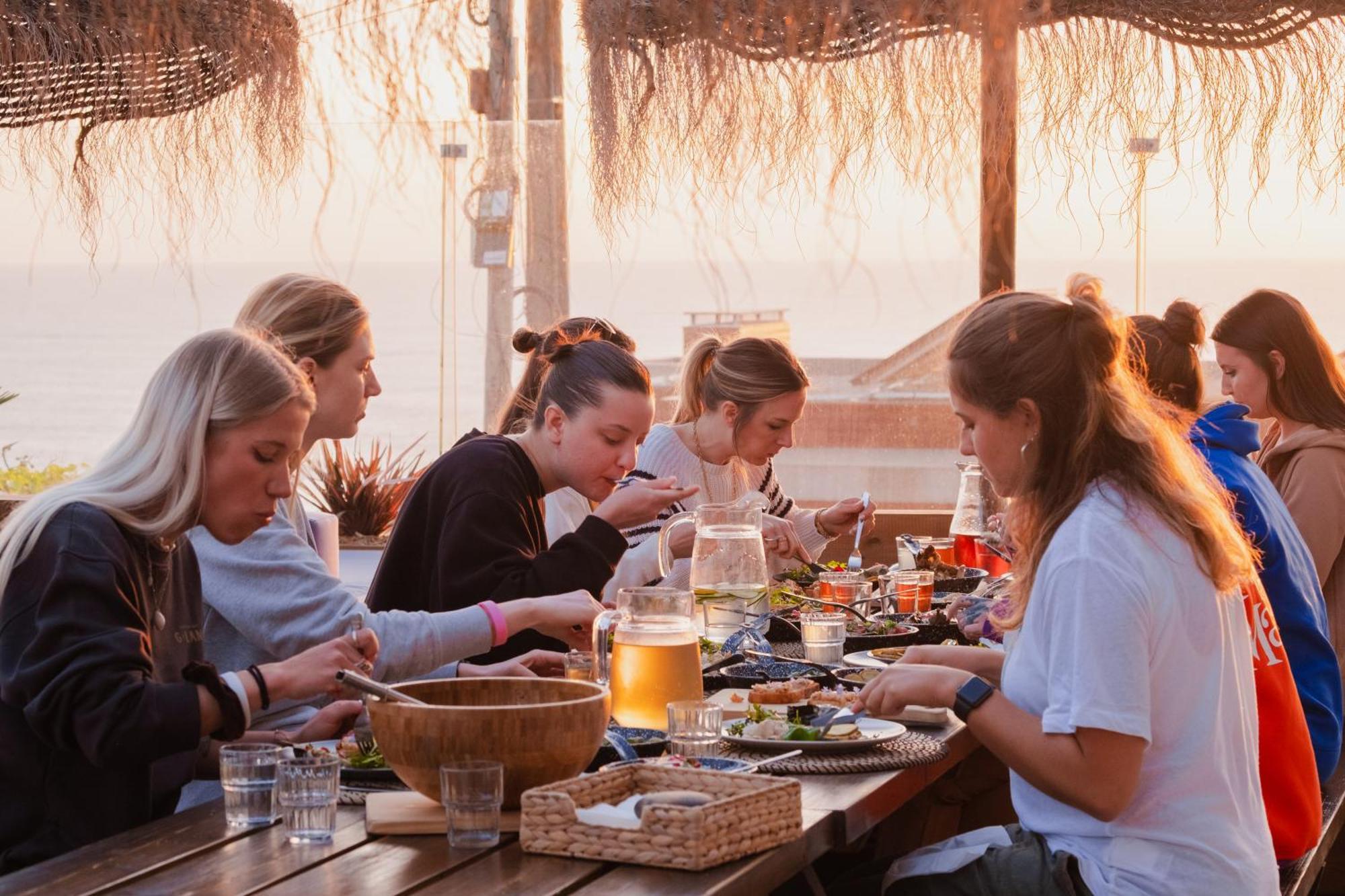The Salty Pelican Yoga & Surf Retreat Ericeira Esterno foto